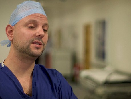 Barrie Keeler, especialista en cirugía colorrectal, Milton Keynes University Hospital